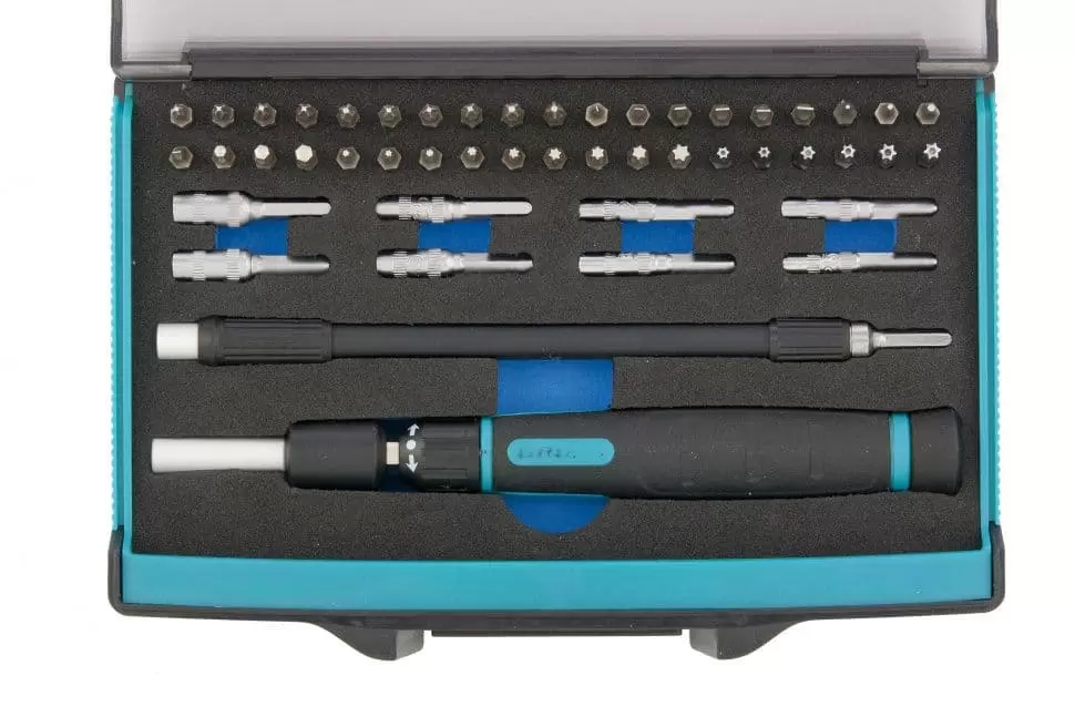 Отвертка с набором бит и торцевых головок для точных работ, гибкий привод, 48 шт, CrMo Gross: купить оптом и в розницу в интернет магазине Сталь Крепеж - размеры, цены, характеристики. Отвертка с набором бит и торцевых головок для точных работ, гибкий привод, 48 шт, CrMo Gross оптом и в розницу на сайте Сталь Крепеж