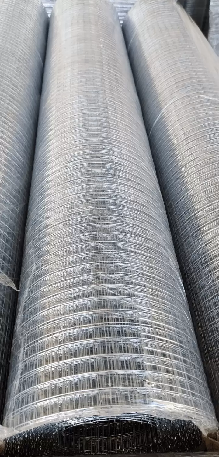 Сетка сварная, ячейка 12х12 мм (рулон 1х15 м) толщина 0,8мм, оцинкованная: купить оптом и в розницу в интернет магазине Сталь Крепеж - размеры, цены, характеристики. Сетка сварная, ячейка 12х12 мм (рулон 1х15 м) толщина 0,8мм, оцинкованная оптом и в розницу на сайте Сталь Крепеж