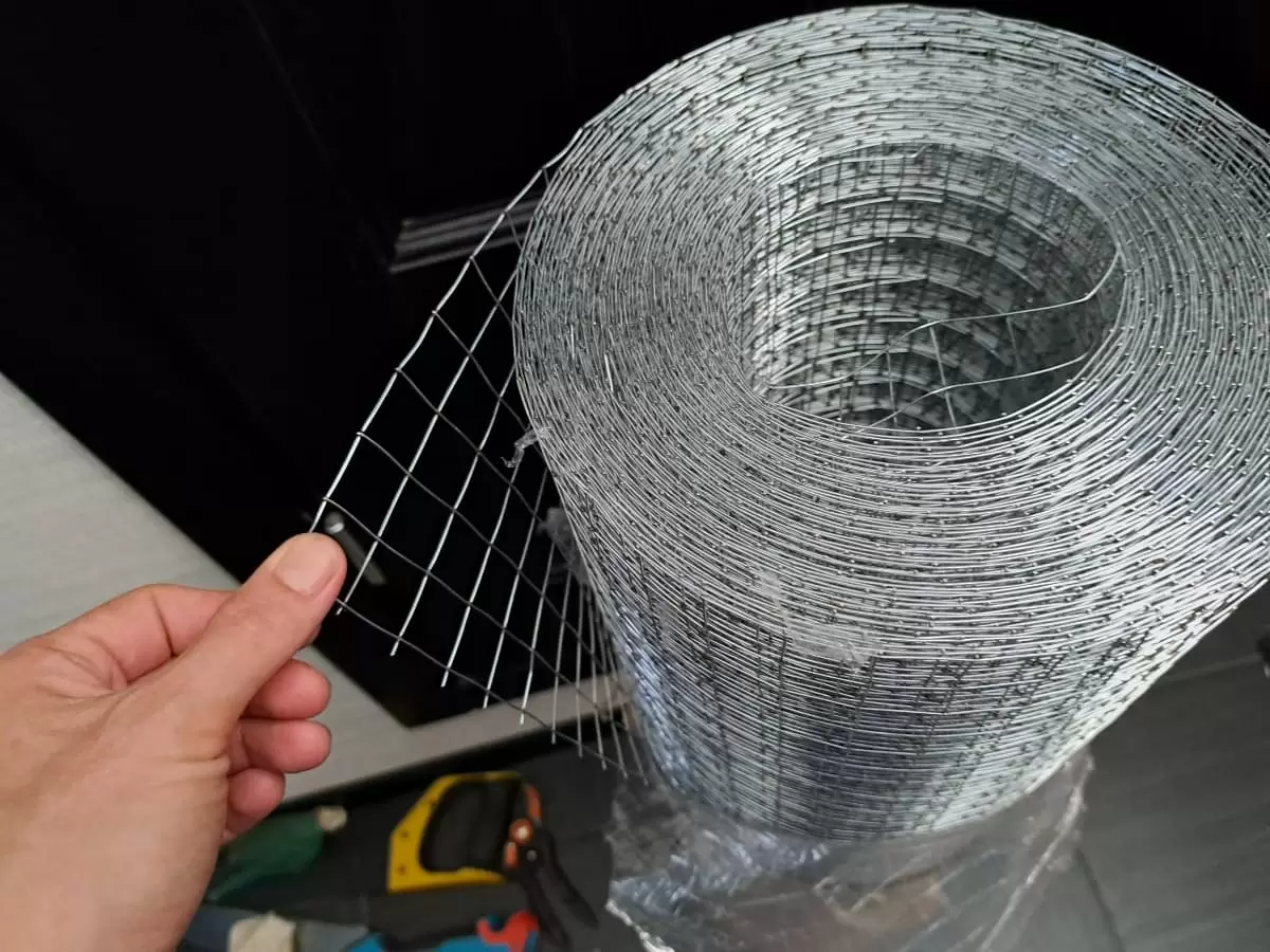 Сетка сварная, ячейка 20х20 мм (рулон 1х25 м) толщина 0,8мм, оцинкованная: купить оптом и в розницу в интернет магазине Сталь Крепеж - размеры, цены, характеристики. Сетка сварная, ячейка 20х20 мм (рулон 1х25 м) толщина 0,8мм, оцинкованная оптом и в розницу на сайте Сталь Крепеж